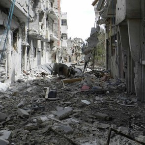 Zerstörter Straßenzug in Homs, Syrien