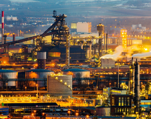 Industrieanlage aus der Vogelperspektive